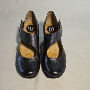 Fly London Women's Black Leather Flats